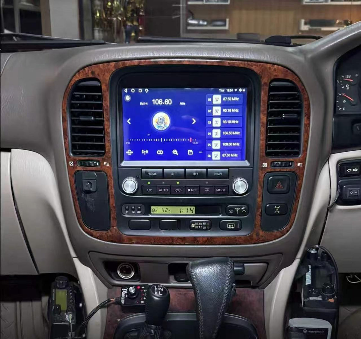 Wireless Android 16 CarPlay For Toyota Land Cruiser 100 Lexus LX470 1998-2003 Car Stereo Radio Upgrade Head Unit